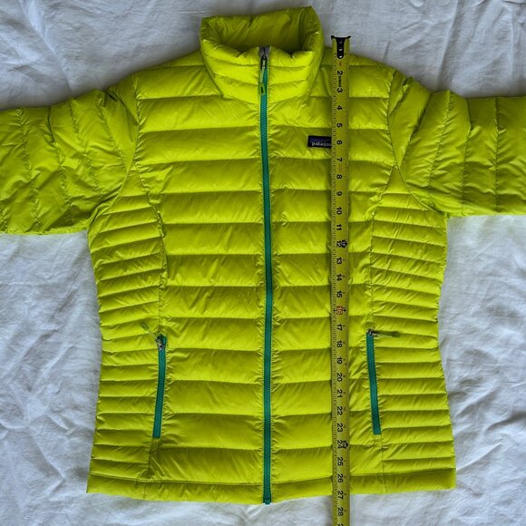 Patagonia Down Sweater Jacket/ Neon Green w Teal Lining / Women LG / LIKE NEW! - Picture 4 of 13